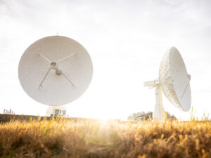 VIASAT X TICRA : image of two antennas